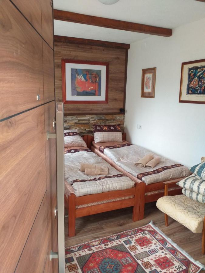 Restaurant And Apartments - T'Ga Za Jug Lazaropole מראה חיצוני תמונה